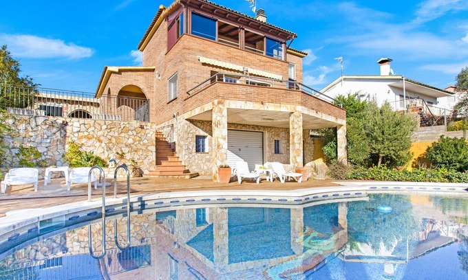 Vidreres Villa | 2SOT01 - Bonita casa para 8 personas con piscina privada situada en una zona residencial tranquila