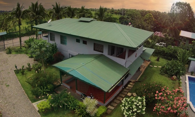 Naranjito Cabaña | 2story House with private pool/large balcony in the countryside