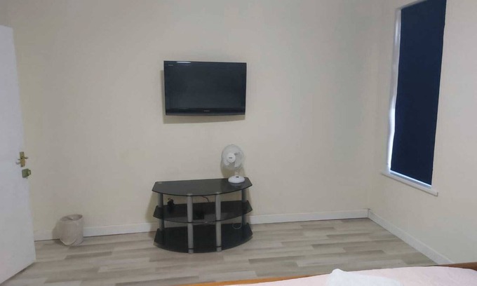 Kirkdale Casa | 2wayZ Home located at the back of Everton and Anfield in Liverpool