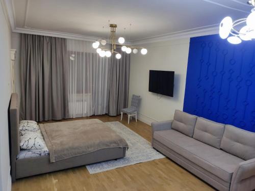 Almaty Apartamento | 3-комнатная в ЖК Вавилон с видом на горы 8 спальных мест