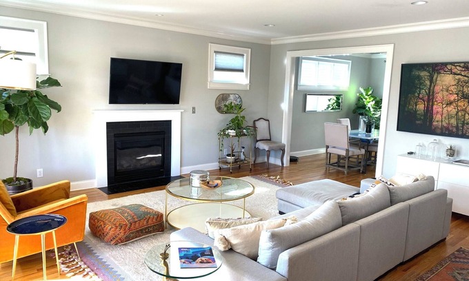 Cabbagetown Casa | 3/2.5: Walk to Beltline and dining; firepit, BBQ, Apple TV, sleeps 5