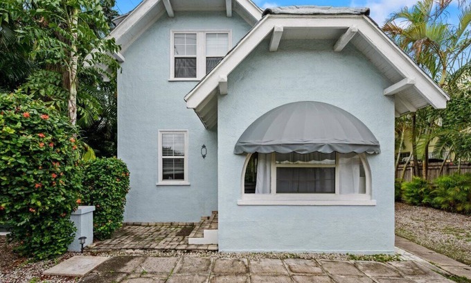 Palm Beach Casa | 3/2 Ocean Breeze Escape Located on Palm Beach Island