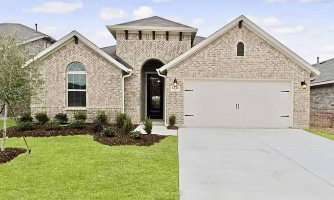 Fort Worth Casa | 3/2 | Short Drive to Stockyards| Patio | BBQ grill