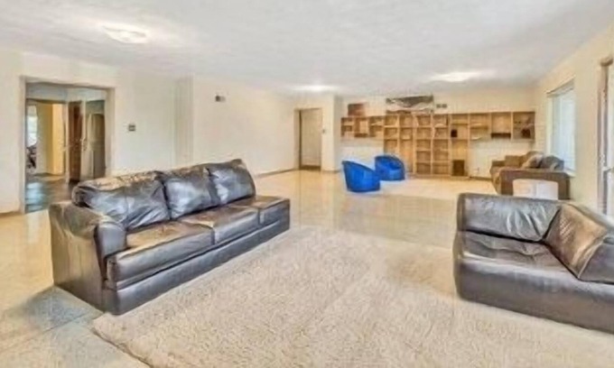 Lindenwood Park Condominio | 3,400sq ft 5 Bedroom Condo Sleeps up to 10