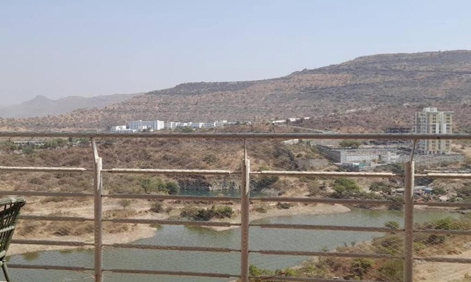 Pune Apartamento | 3.5 bhk Lake & Mountain view Apartment Pune