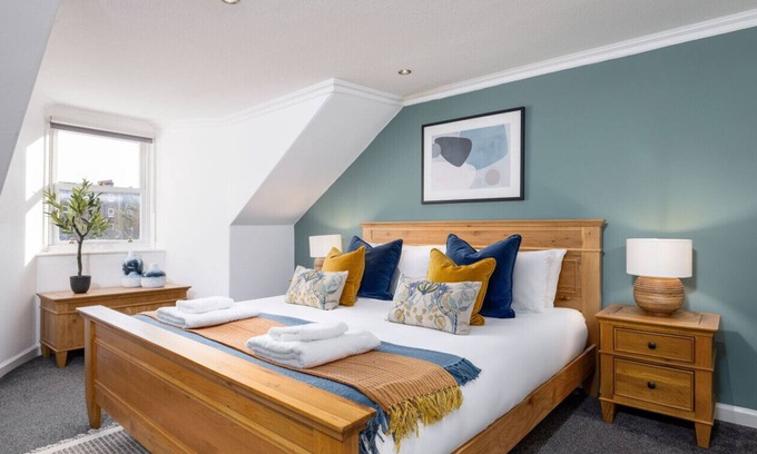 Stirling Casa | 3 Allan Park · The Stirling Townhouse