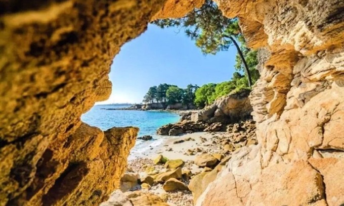 Fouesnant Apartamento | 3★ Apartment with Enclosed Garden and Terrace – Peace & Comfort Near the Sea