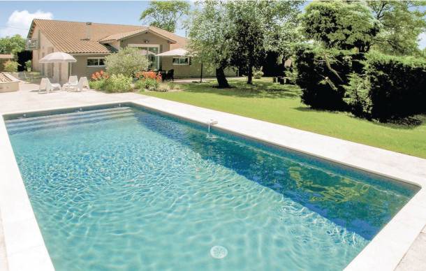 Saint-Aubin-de-Cadelech Casa | 3 bedroom accommodation in St. Aubin de Cadeleche