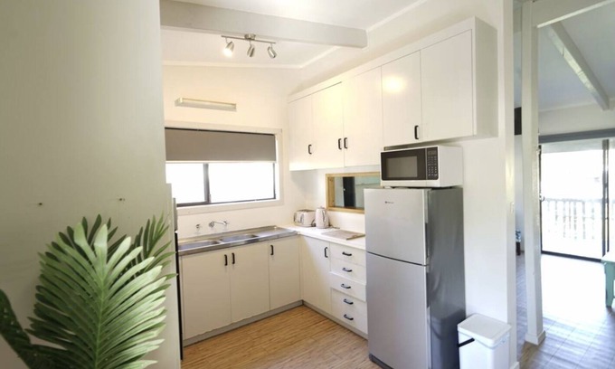 Malua Bay Casa | 3 BDR house with spa, walking distance to Malua Bay beach