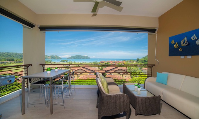 Cerro Mocho Condominio | 3 bdr Oceam View Miramar 2D