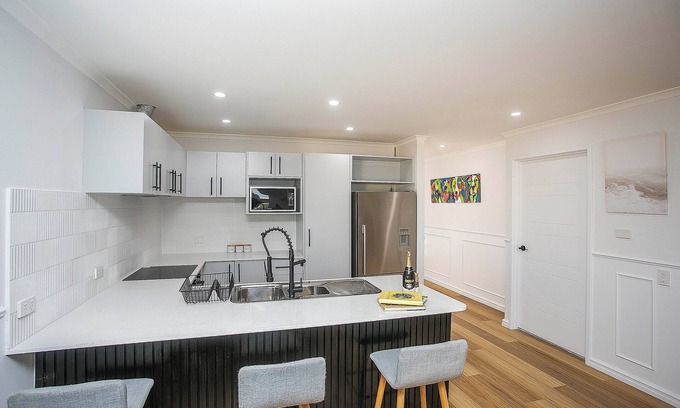 Clarkson Casa | 3 bdrm, 3 baths, Luxury Fresh Modern & accessible