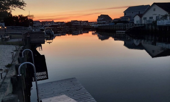Mystic Island Casa | 3-bedroom vacation home 20 minutes from LBI, and 30 minute to Atlantic City.