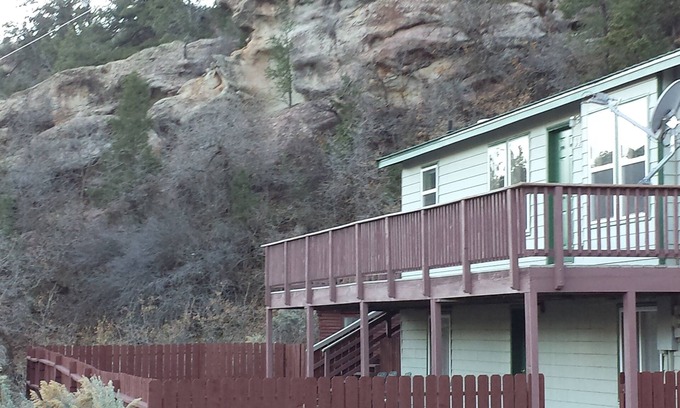 Glenwood Springs Casa | 3 habitaciones 2 baños duermen 8 al lado de Rifle Falls State Park y Rifle Mountain Park