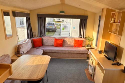 Rhyl Chalet De Esquí | 3 Bed Caravan 8 Berth Pet Friendly Parking