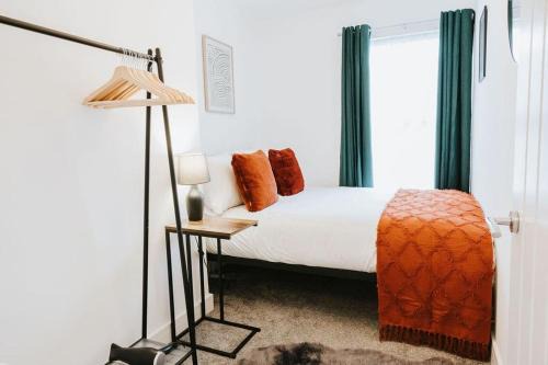 St Helens Casa | 3 Bed Central Home, Contractors & Families Welcome, Fully Equipped for Short & Long Term Stays