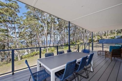 Long Beach Casa | 3-Bed Coastal Getaway with Direct Beach Access