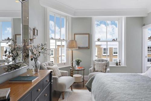 Notting Hill Casa | 3 Bed Corner House Portobello Rd