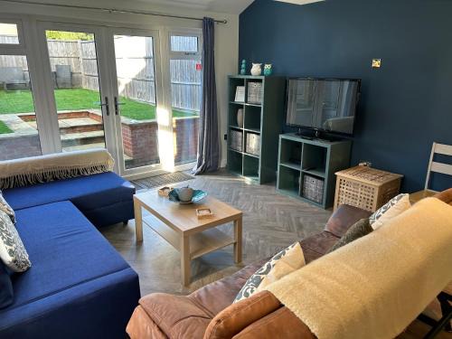 Rushmoor District Casa | 3 Bed Farnborough Air Accommodation
