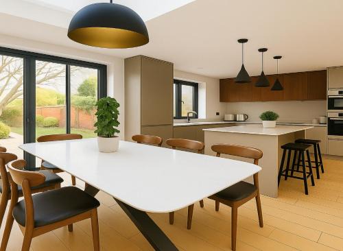 Wormholt and White City Apartamento | 3 Bed Garden Flat in Acton
