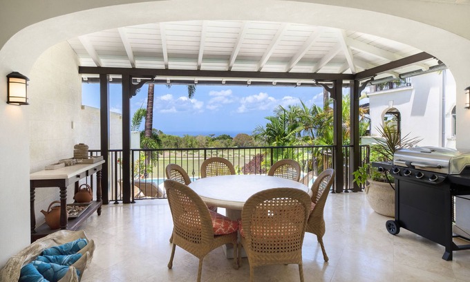 Orange Hill Villa | Villa, piscina privada, acceso a la playa, wifi y más.
