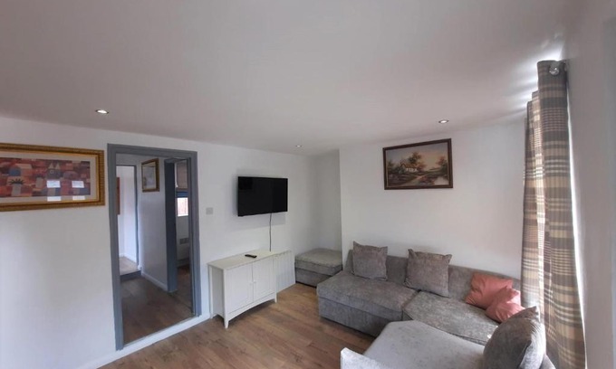 Colchester Casa | 3 Bed Home in Colchester