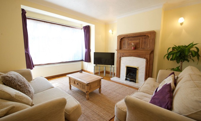 Barnet Casa | 3 habitaciones, espaciosa casa bien comunicada al norte de Londres
