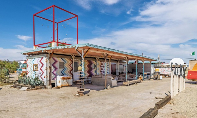 Bombay Beach Casa | 3-bed house in arts destination Bombay Beach with AC, WiFi, and sculpture garden