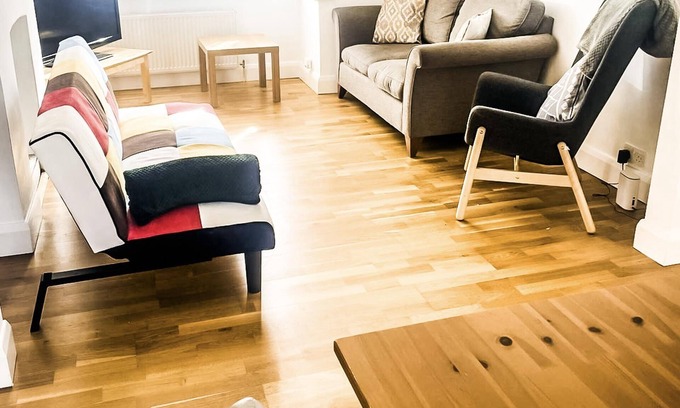 Little Holland Casa | 3-bed House in London Garden & Free Parking