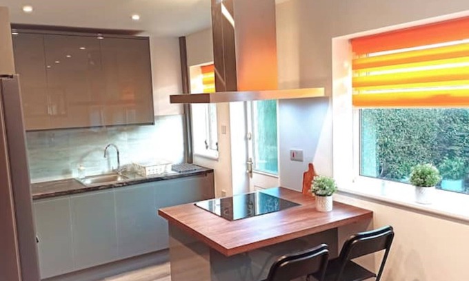 Newark upon Trent Casa | 3 bed House Nottingham with driveway, close to M1