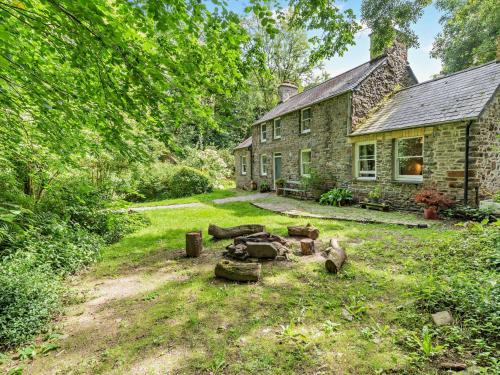 Ciliau-Aeron Casa | 3 Bed in Aberaeron 55308