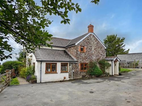 Holsworthy Casa | 3 Bed in Ashwater oc-l32597