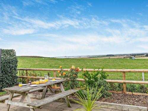 Belford Casa | 3 Bed in Bamburgh CN022