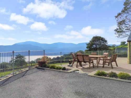 Barmouth Casa | 3 Bed in Barmouth 80290