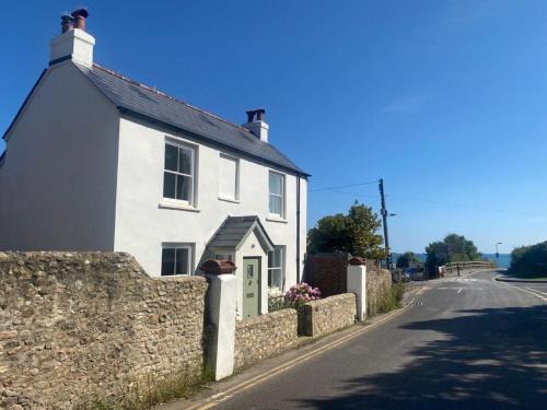 Charmouth Casa | 3 Bed in Charmouth 93420