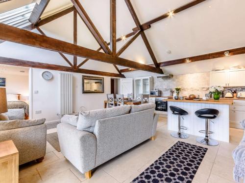 Chippenham Casa | 3 Bed in Chippenham 77334