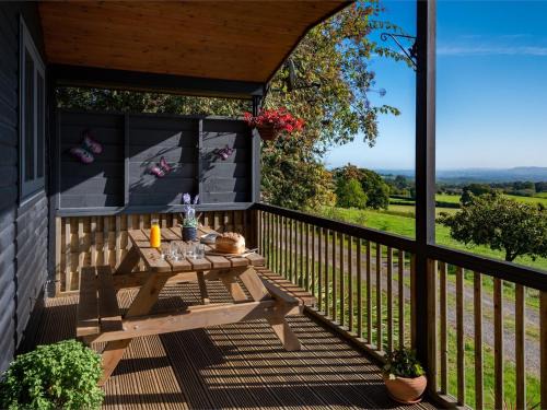 Westbrook Court Casa | 3 bed in Clyro BN141