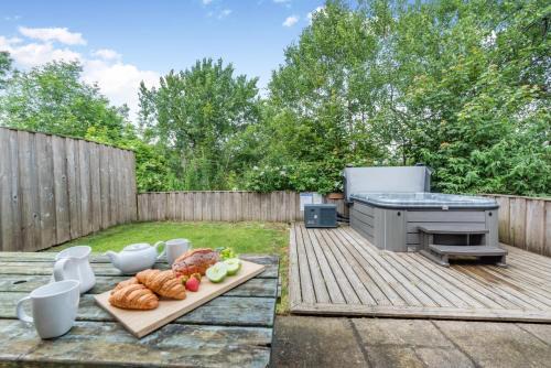 Llanfihangel-Ystrad Casa | 3 Bed in Dihewyd oc-t32348