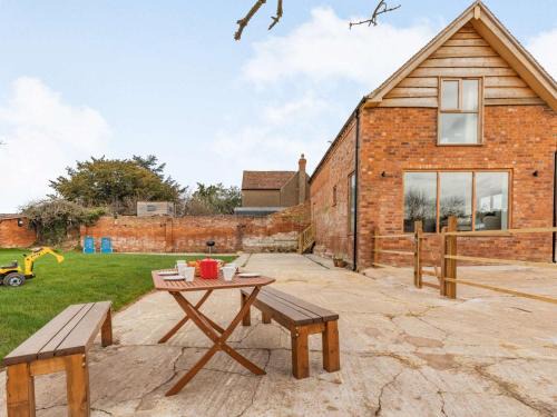 Eckington Casa | 3 Bed in Eckington 86760