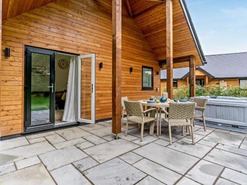 Upper Killay Casa | 3 Bed in Gower 91729