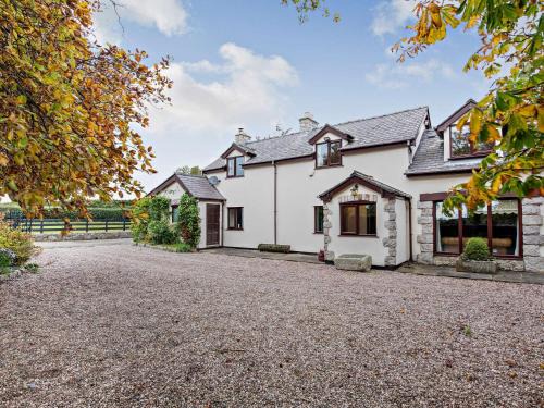 Lloc Casa | 3 Bed in Holywell 89614
