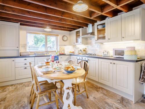 Narberth Casa | 3 Bed in Narberth 79443