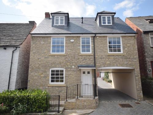 Swanage Casa | 3 Bed in Swanage DC042