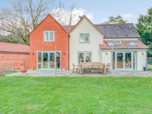 Wareham Casa | 3 Bed in Wareham 76648