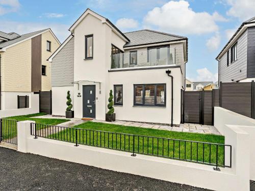 Westleigh Casa | 3 Bed in Westward Ho 93154