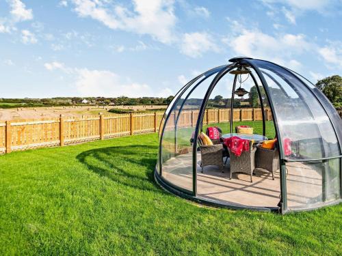 Wakefield Casa | 3 Bed in Wintersett 93234