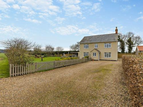 Winterton-on-Sea Casa | 3 Bed in Winterton-on-Sea 46478