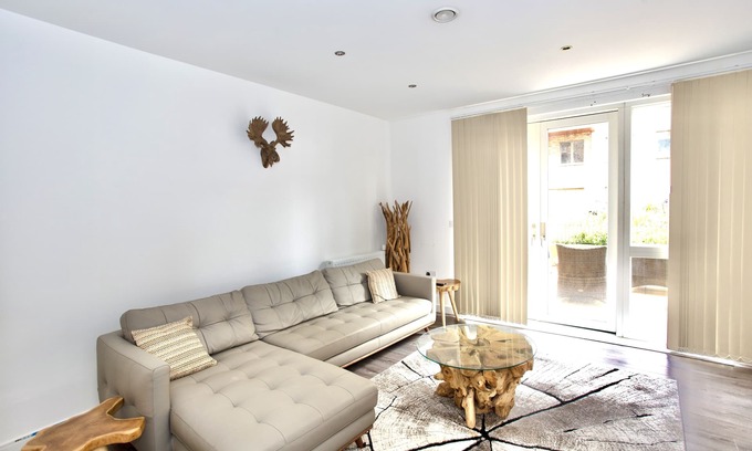 Newham Casa | 3 Bed Luxury House Beckton London