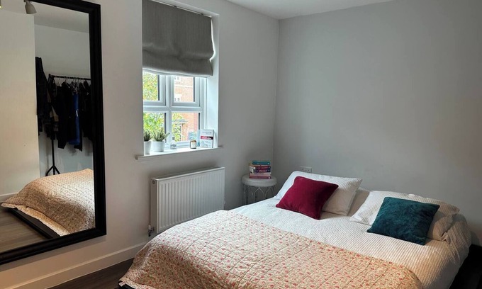 Greenham Casa | 3-Bed Modern Town House Newbury Racecourse