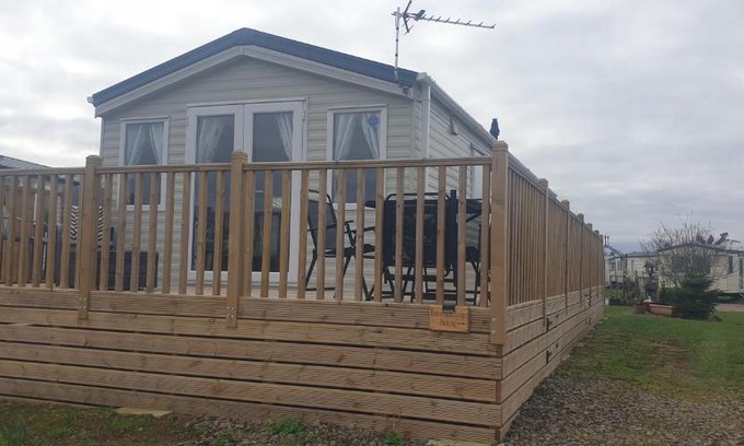 Crowle Casa | 3 Bed New Lodge Sleeps 4 Pets Welcome