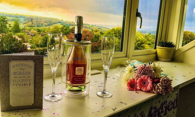 Westcott Apartamento | 3 bed private suite, sleeps up to 6, amazing views